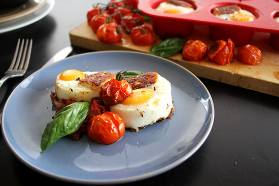 Egg Muffins With Halloumi & Tomatoes