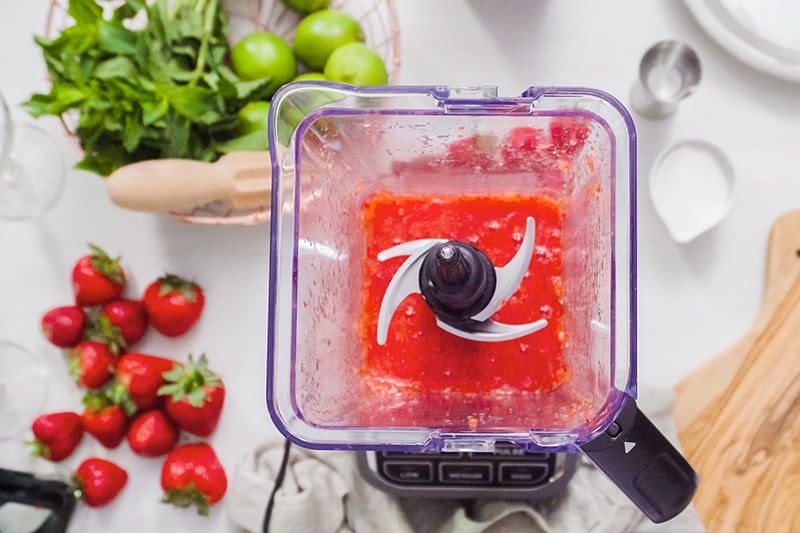 How to make strawberry margarita