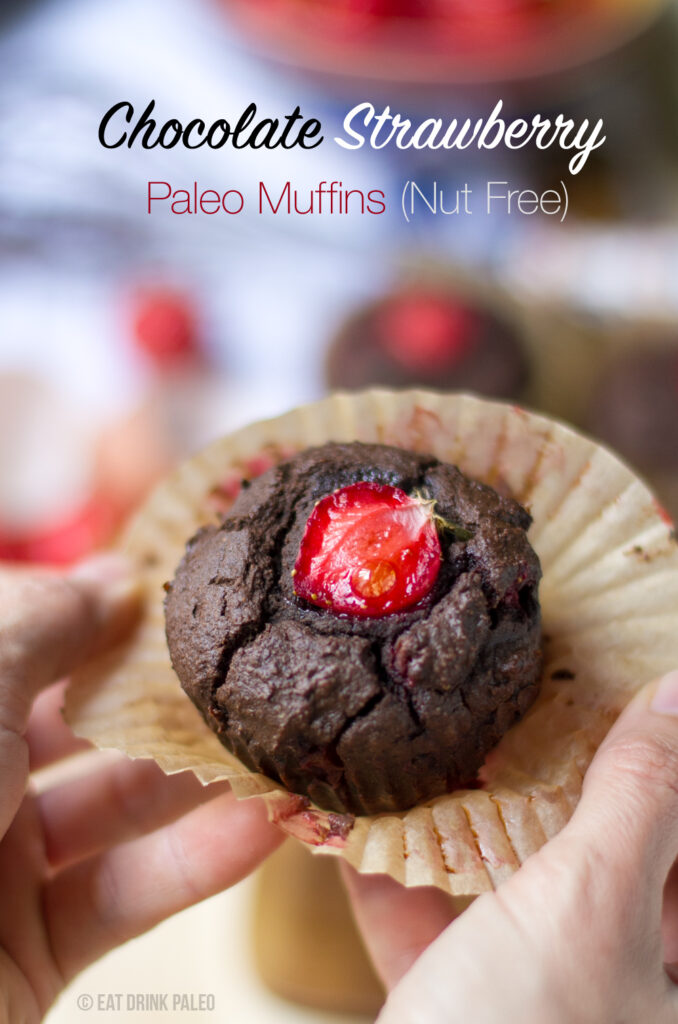 paleo_chocolate_muffins_with_strawberries_6