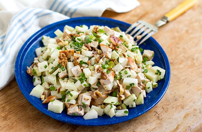 kohlrabi-salad-with-chicken_feature