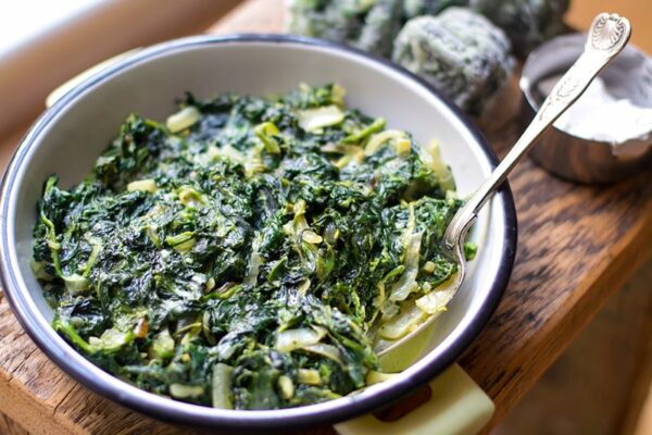 Dairy-Free Vegan Creamed Spinach (Paleo & Whole30 friendly)
