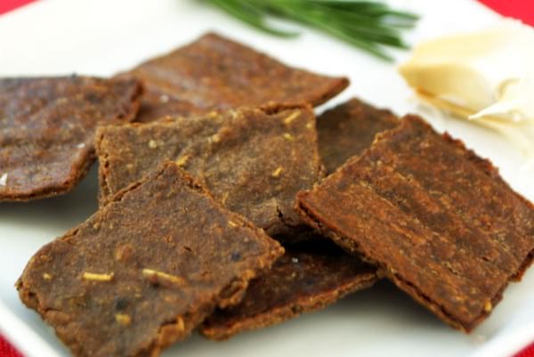 15 Recipes For Low-Carb & Paleo Crackers