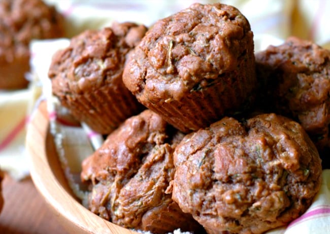 Paleo Zucchini Muffins With Cinnamon & Raisins