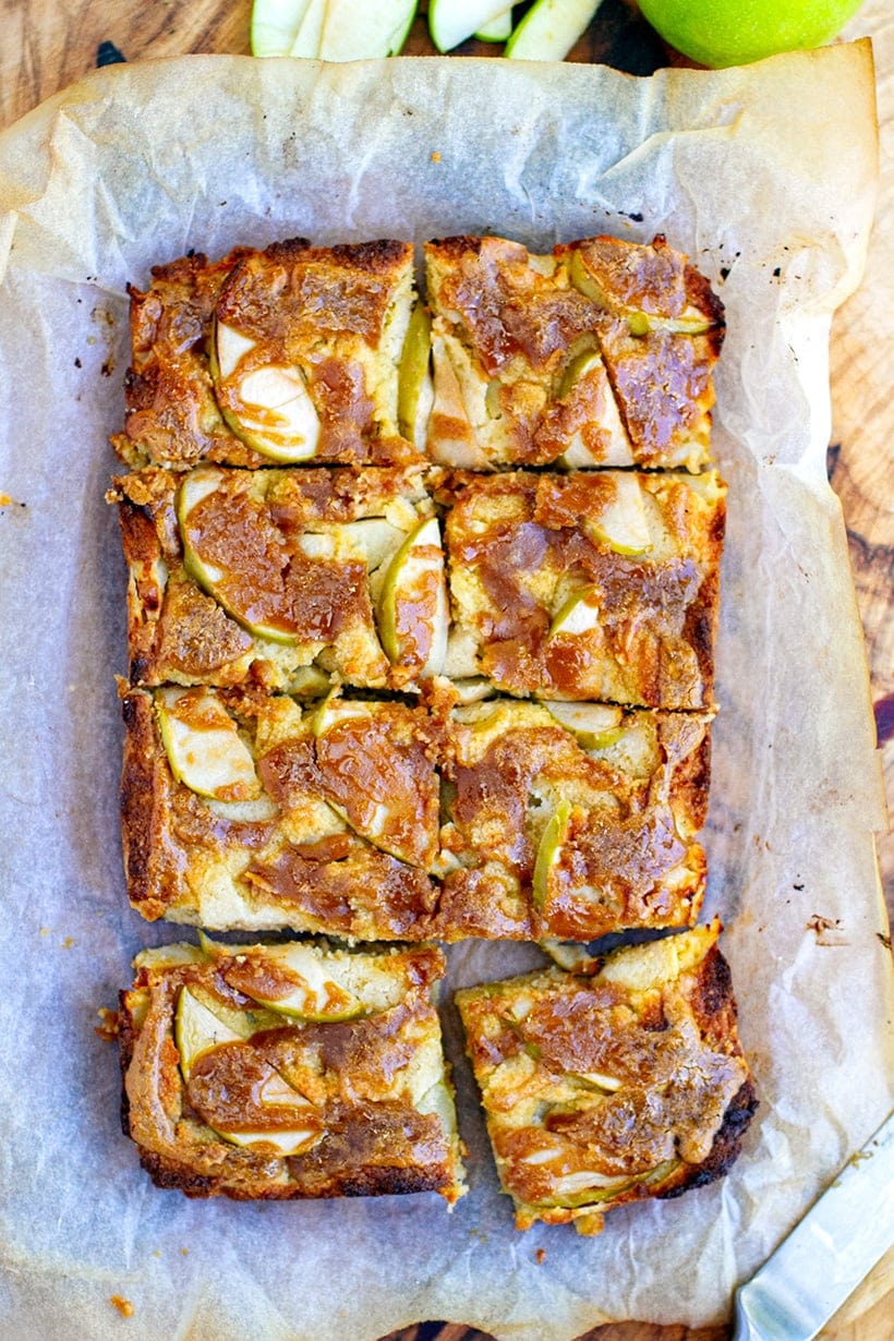 Apple Slice With Nut Butter Maple Drizzle (GlutenFree, Paleo, LowCarb)