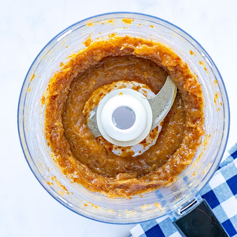 How to make sticky date pudding - puree the dates in a food processor