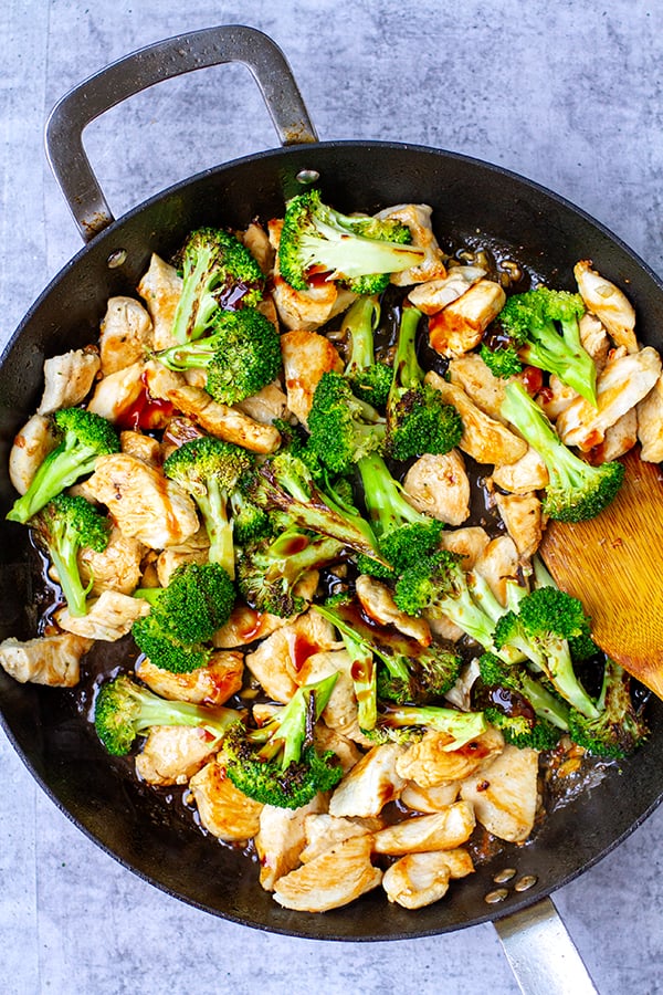 How to make chicken broccoli stir fry in a skillet